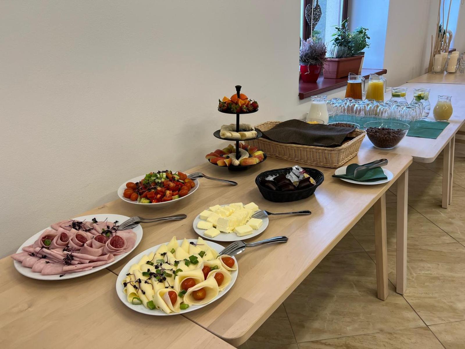 Hotel Zlechov Plumlov Екстериор снимка