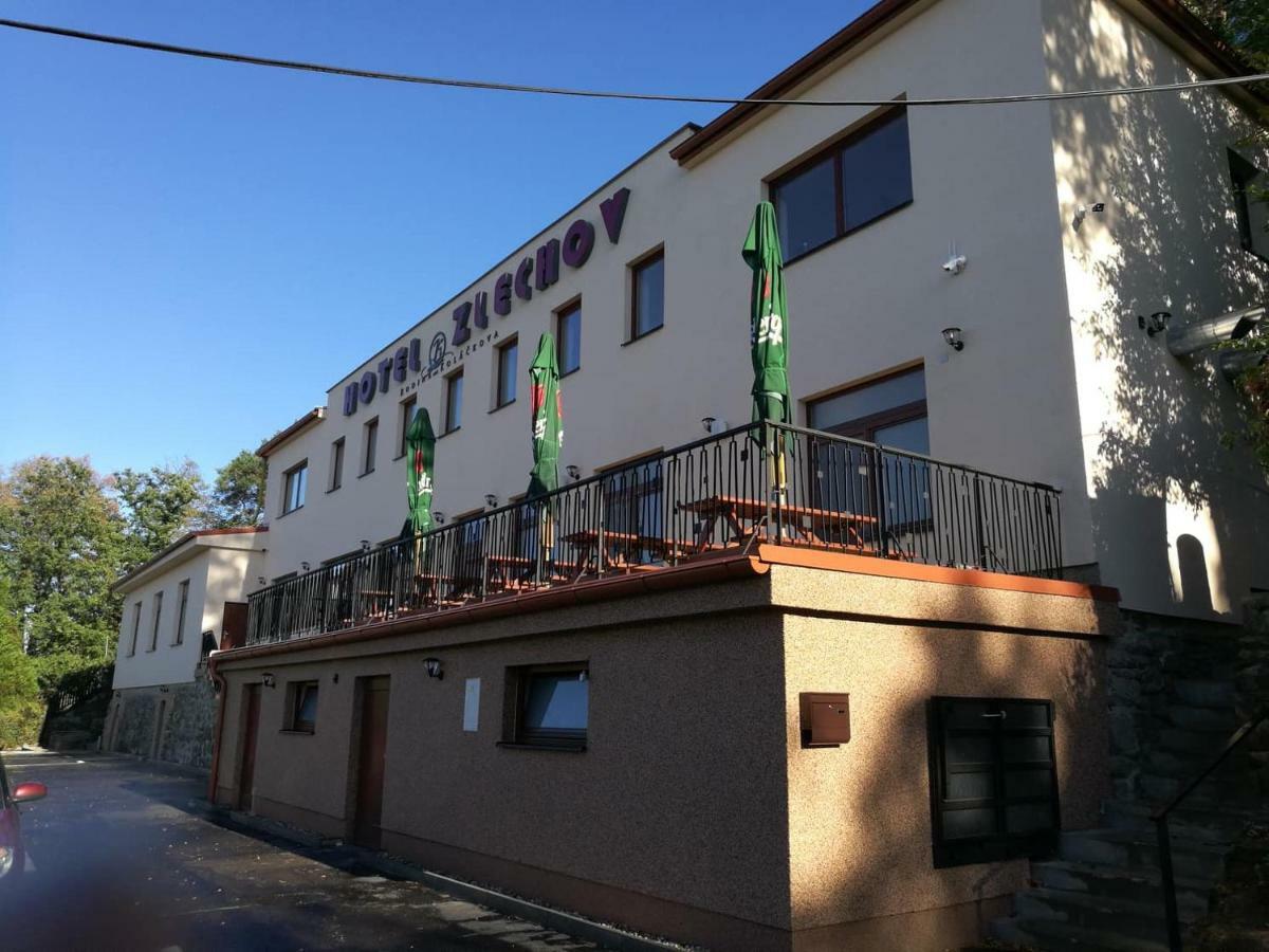 Hotel Zlechov Plumlov Екстериор снимка